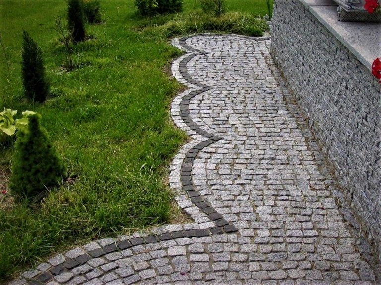 Yürüyüş Yolu, Granit Küp Taş Döşeme